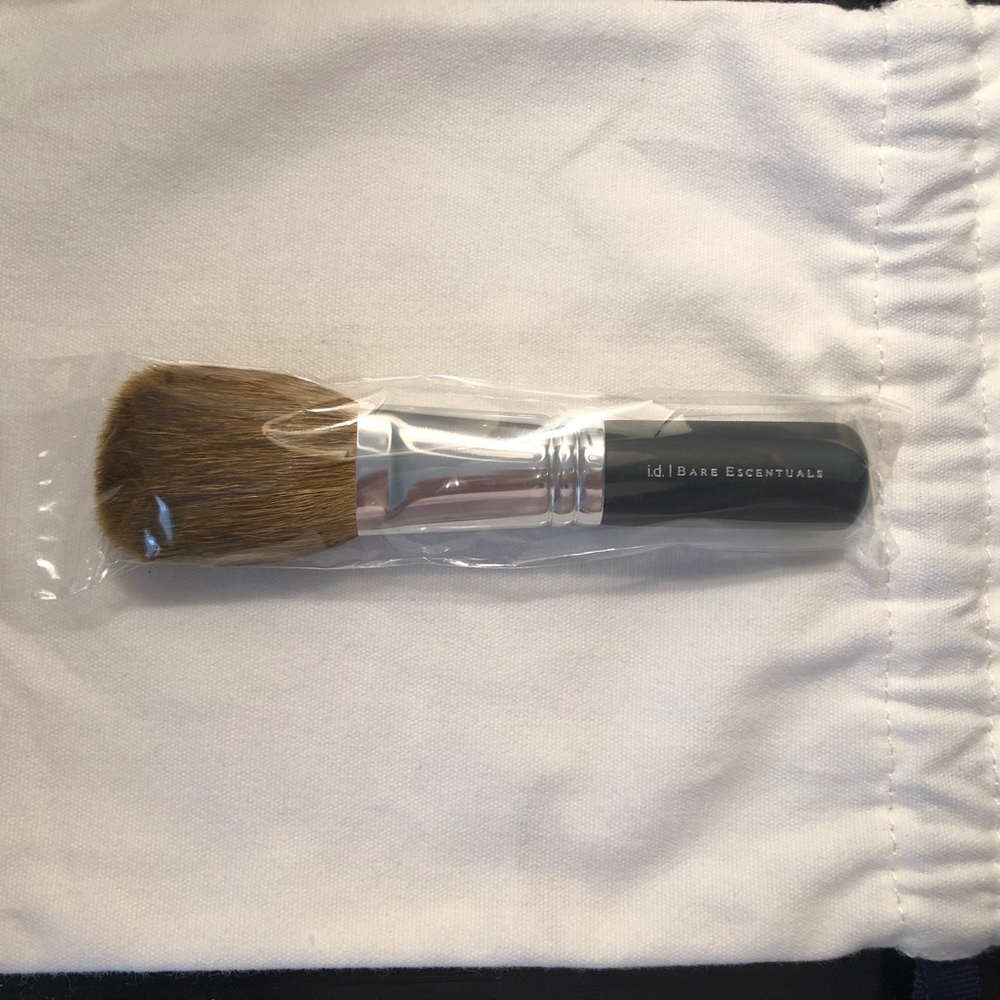 Bare Escentuals Flawless Application Face Brush